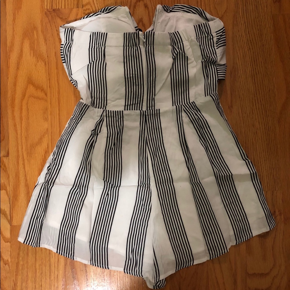 OFF SHOULDER ROMPER - Picture 5 of 6